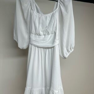 Chic White mid Sleeve Dress